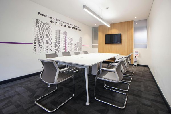 Stratégies efficaces d'un avocat pour gérer les conflits entre associés à paris